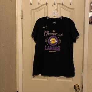 Los Angeles Lakers Women’s T-shirt